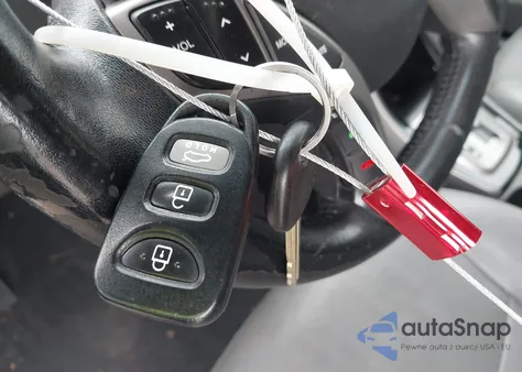 2013 Hyundai Elantra Limited from USA, damaged, VIN KMHDH4AE9DU627379